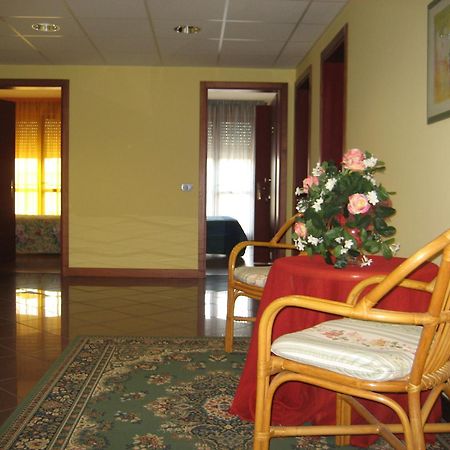 Hotel Ristorante Klaus ปอร์โตตอลเล ภายนอก รูปภาพ